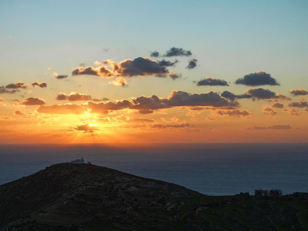 Avaton Hotel Folegandros Town Exterior photo