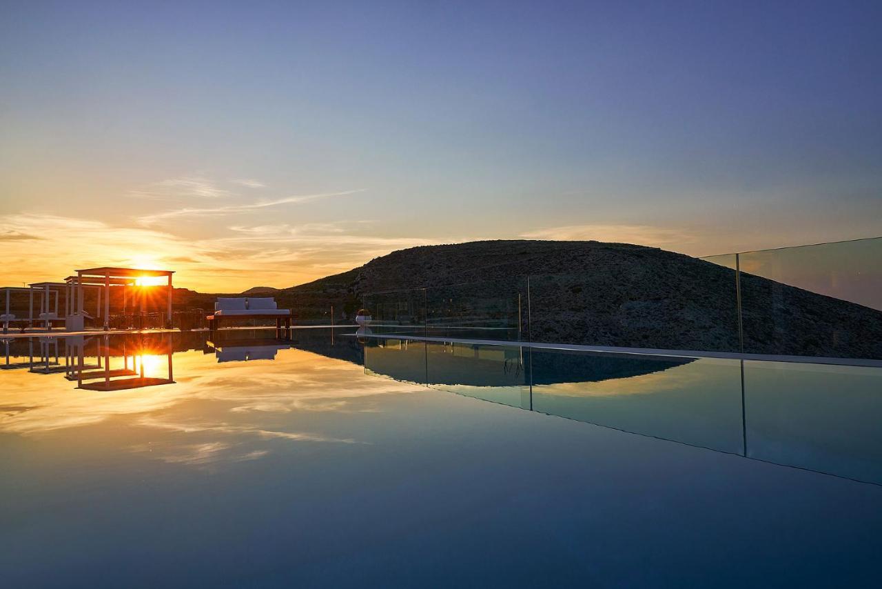 Avaton Hotel Folegandros Town Exterior photo